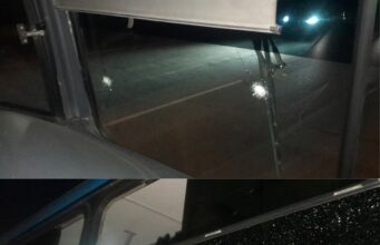 Conductor balea un camión Qrobus en Epigmenio González