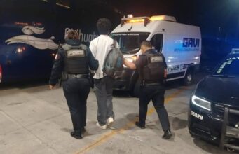 RESGUARDAN en Querétaro a menor que viajaba solo desde Veracruz