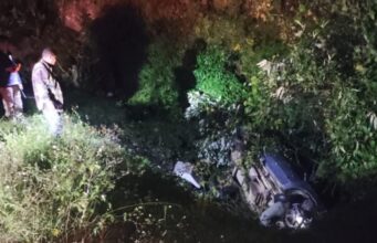 Cinco lesionados son trasladadas en helicóptero tras caída de vehículo a un barranco en Pinal de Amoles; hay cinco fallecidos