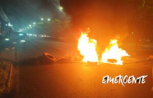 Vecinos de El Salitre bloquean vialidades por niño perdido