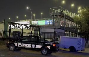 Muere hombre en puente peatonal de avenida Constituyentes