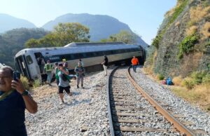 Descarrilamiento del Tren Inroceanico deja 13 muertos y 98 lesionados