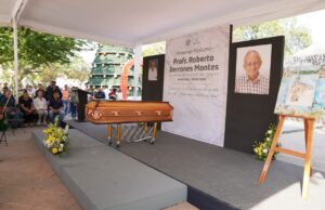 Despiden al profesor Roberto Berrones en Jalpan