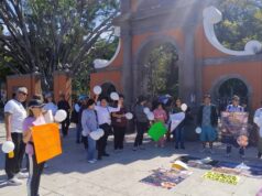 Marchan en Querétaro en defensa del Refugio Franciscano