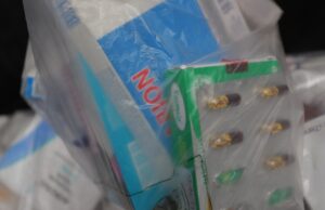 Promueve UAQ el manejo responsable de medicamentos caducos