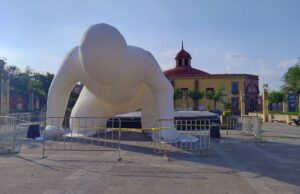 Humanoides Iluminados llegan al Centro de Querétaro de la artista Amanda Parer