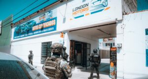 Realizan cateos en negocio de Cimatario