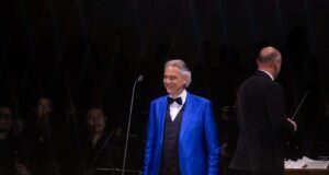 Andrea Bocelli le canta al Zócalo de la Cdmx