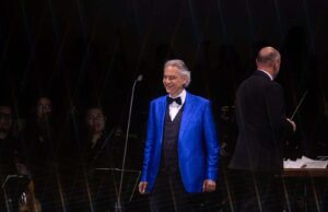 Andrea Bocelli le canta al Zócalo de la Cdmx