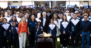 Abandera Gobernador a delegación queretana rumbo a la Olimpiada Nacional CONADE 2026