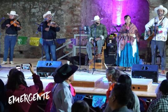 Celebran el Huapango Los Leones de la Sierra del Xichú