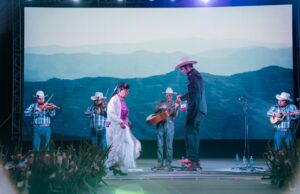 Huapangueada llena de tradición y alegría en la Feria Jalpan 2026