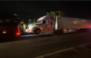 Aseguran un tracto camión en Pirineos, Querétaro