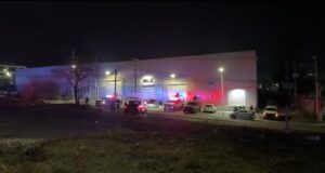 P𝗲𝗹𝗲𝗮 𝗱𝗲 𝗴𝗮𝗹𝗹𝗼𝘀 𝗰𝗹𝗮𝗻𝗱𝗲𝘀𝘁𝗶𝗻𝗮 𝗱𝗲𝗷𝗮 𝗰𝘂𝗮𝘁𝗿𝗼 𝗺𝘂𝗲𝗿𝘁𝗼𝘀 𝗲𝗻 𝗖𝗼𝗿𝗿𝗲𝗴𝗶𝗱𝗼𝗿𝗮