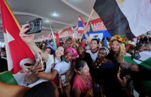 Inaugura Felifer Macías Festival de Comunidades Extranjeras edición pambolera