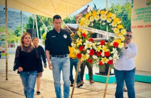Rinden homenaje póstumo a marinos en Pinal de Amoles