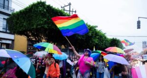 Realizan Marcha LGBT en San Juan del Río