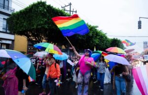Realizan Marcha LGBT en San Juan del Río