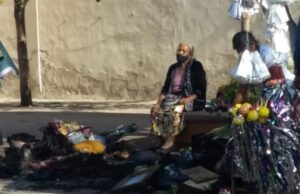 Incendian el Puesto de Doña Francisca en la explana del Templo de la Cruz