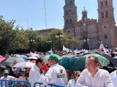 INFORME DE SHEINBAUM SE TRASMITIO EN LA PLAZA DE ARMAS DE SAN JUAN DEL RÍO