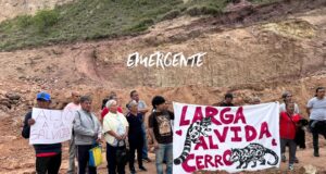 Manifestación en La Cañada contra obra en el cerro