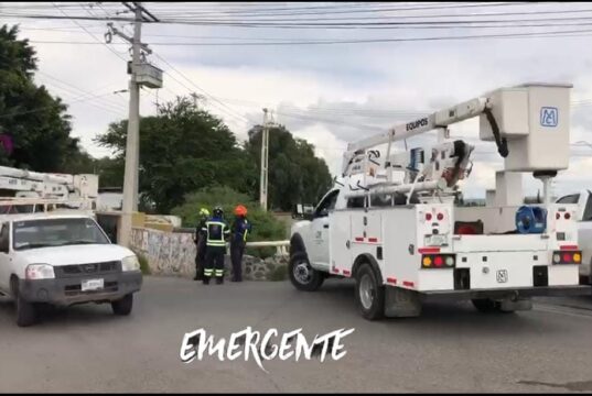 Sufre descarga eléctrica trabajador de telefonías en Santa María Magdalena