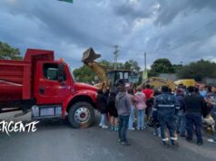 Se manifiestan en El Rocio contra la CFE por fallas electricas