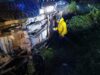 Tres menores y un adulto salen ilesos tras volcadura en Pedro Escobedo