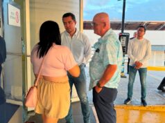 Visita alcalde Felifer a menor lesionado por caída de árbol en la Alameda