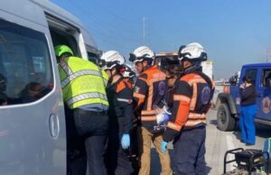 Camioneta del DIF de Arroyo Seco sufre accidente cuando se dirigía a Querétaro