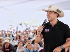 Felifer Macías no se separa de su cargo como Luis Nava