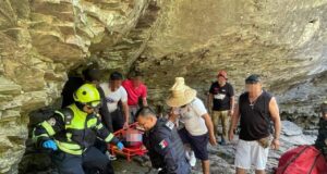 Hombre resulta gravemente lesionado tras lanzarse a una cascada en San Juan del Río