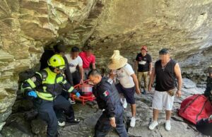 Hombre resulta gravemente lesionado tras lanzarse a una cascada en San Juan del Río