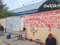 Padres se manifiestan en la escuela primaria Independencia en La Pradera