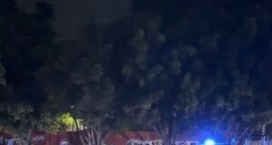 Muere joven en volcadura en Av constituyentes