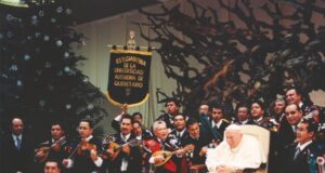 Prepara la Estudiantina de la UAQ gira internacional